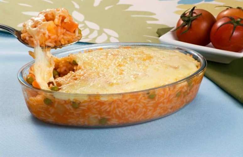 Guia da Cozinha - Arroz de forno vermelho com queijo pronto em 25 minutos