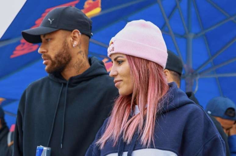 Neymar e Letícia Bufoni durante o Torneio Internacional de Skate em Paris (Reprodução / Instagram)