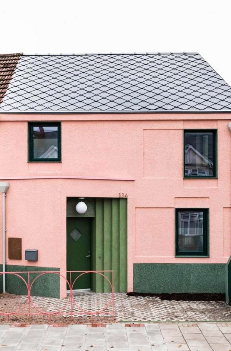 26. Cores para fachada de casas rosa e verde – Foto Pinterest