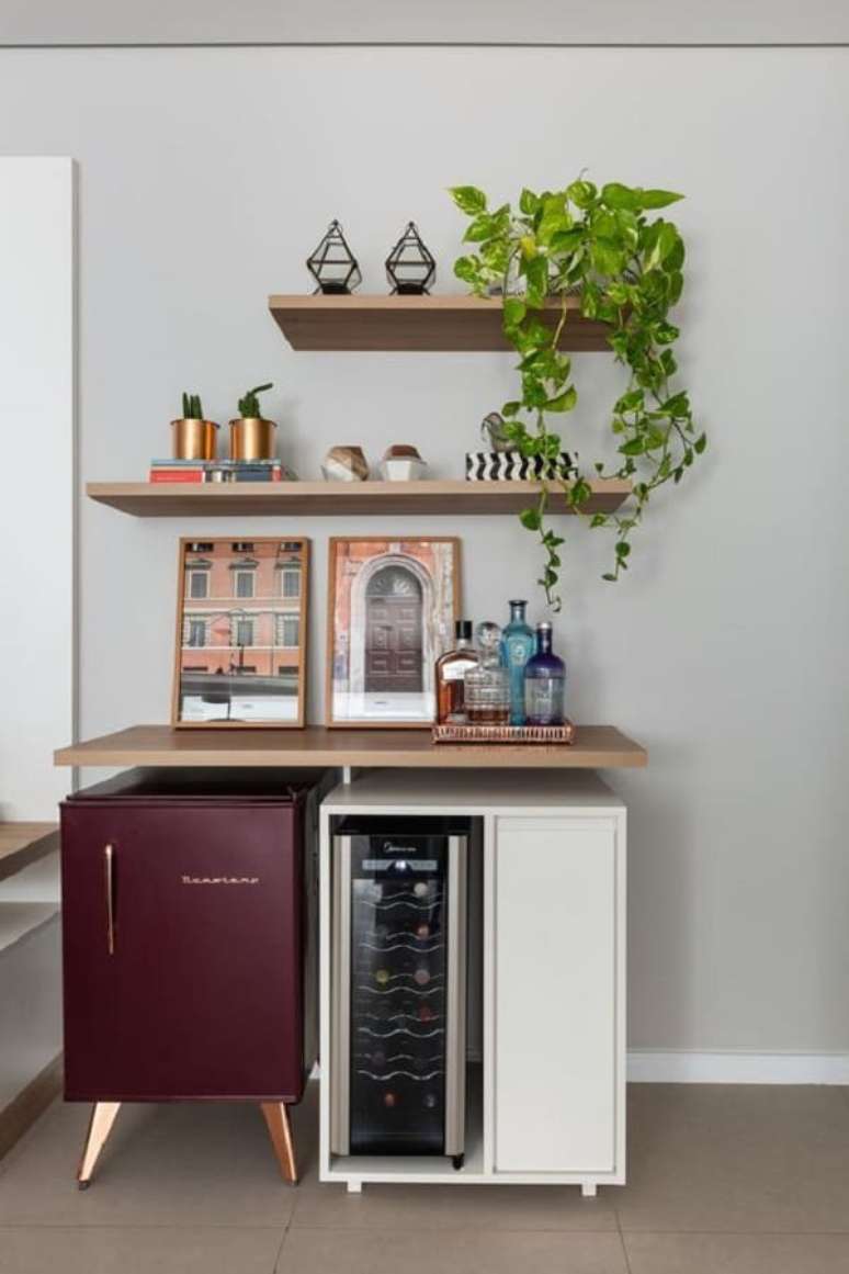 6. Bandeja bar sofisticada e discreta. Fonte: Fashion Bubbles