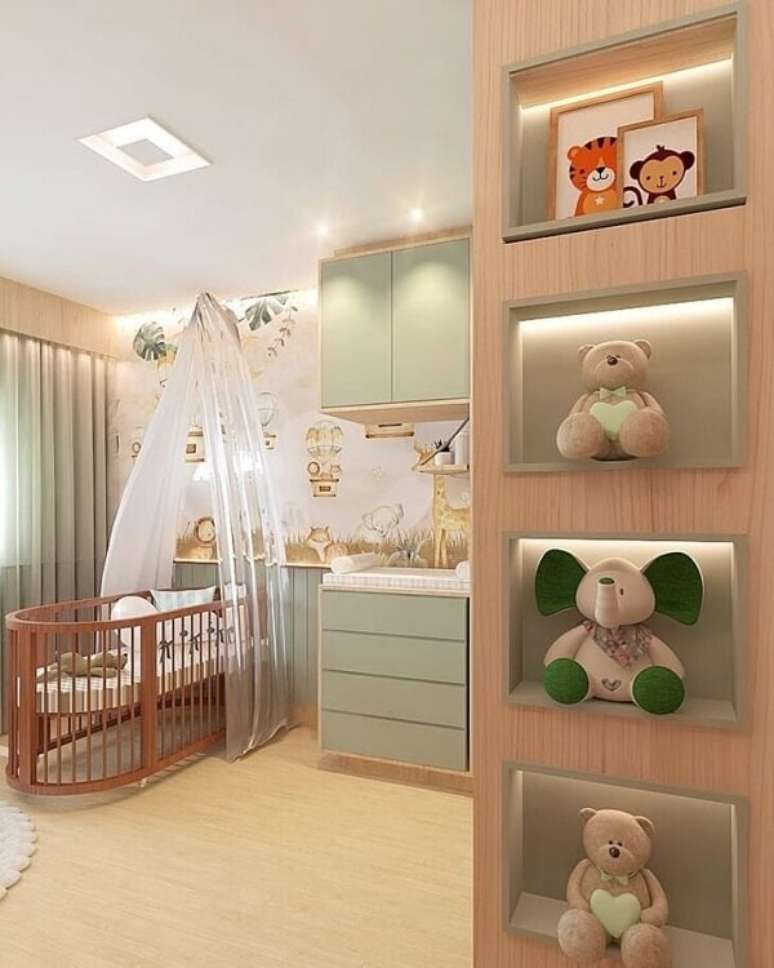 40. Os nichos ajudam na decoração do quarto de bebê com tema safári. Projeto de Sara Fernandes