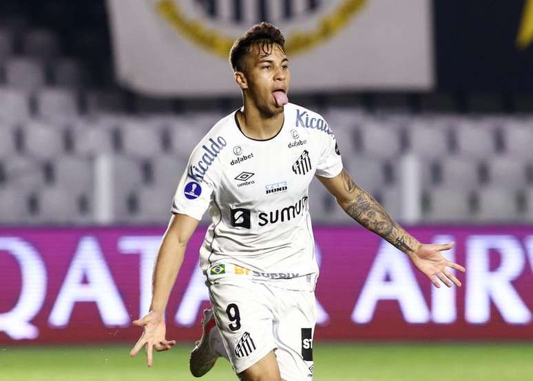 Kaio Jorge comemora gol marcado na partida entre Santos e Independiente pela Copa Sul-Americana
15/07/2021 Pool via REUTERS/Carla Carniel
