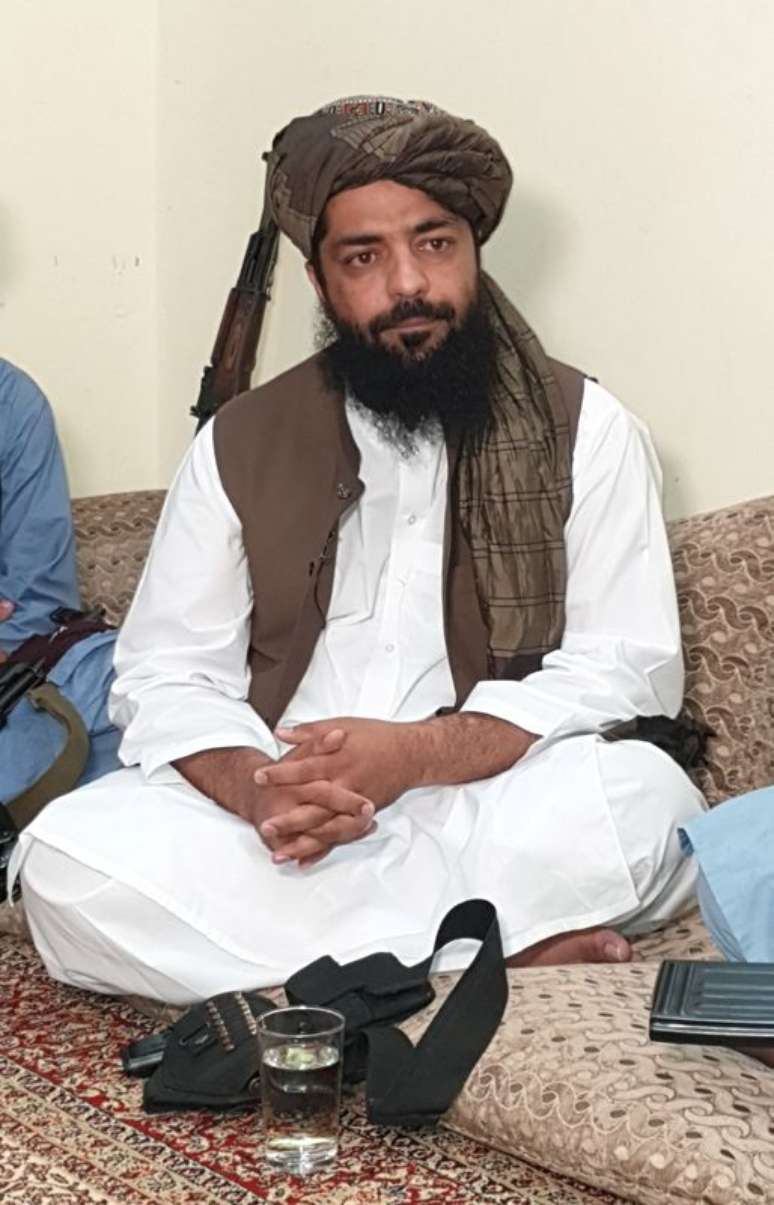 Waheedullah Hashimi, membro sênior do Taliban, durante entrevista à Reuters
17/08/2021
REUTERS/Stringer