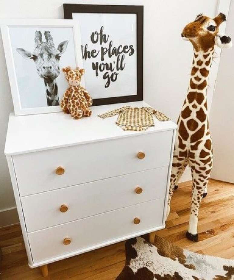 19. As girafas alegram a decoração do quarto de bebê safari. Fonte: Pinterest