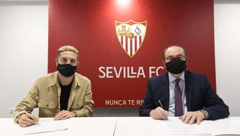 Papu Gómez está atualmente no Sevilla Divulgação Sevilla