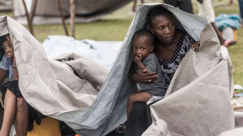 Estima-se que pelo menos 30 mil pessoas ficaram desabrigadas após o terremoto de magnitude 7,2 em 14 de agosto