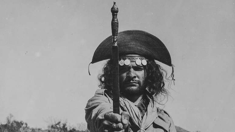 Corisco, cangaceiro que sobreviveu do bando de Lampi&atilde;o. Imagem est&aacute; no cartaz do filme feito pelo artista pl&aacute;stico Rog&eacute;rio Duarte