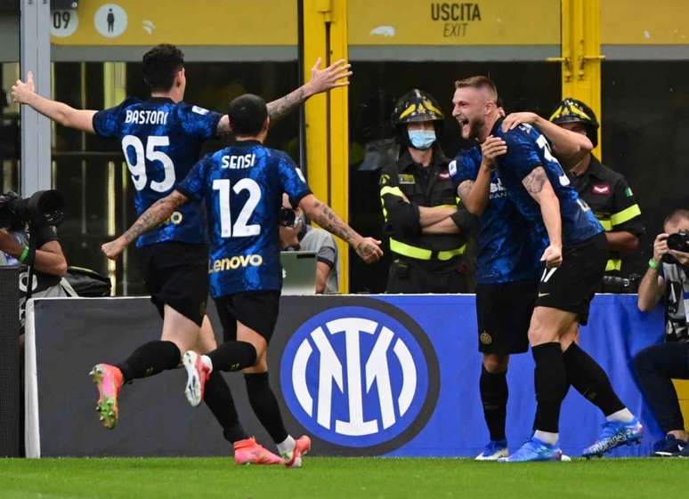 Inter aplicou 4 a 0 sobre o Genoa neste sábado pelo Campeonato Italiano (Foto: MIGUEL MEDINA/AFP)