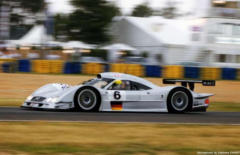 O Mercedes-Benz CLR com as altera&ccedil;&otilde;es.