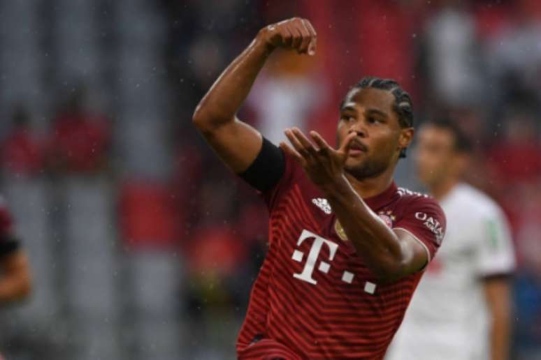 Gnabry garantiu a primeira vitória do Bayern na Bundesliga 2021/22 (Foto: CHRISTOF STACHE / AFP)