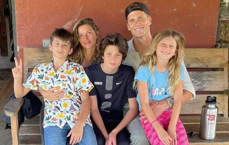 Gisele Bündchen, Tom Brady, e os filhos Jack, Benjamin e Vivian