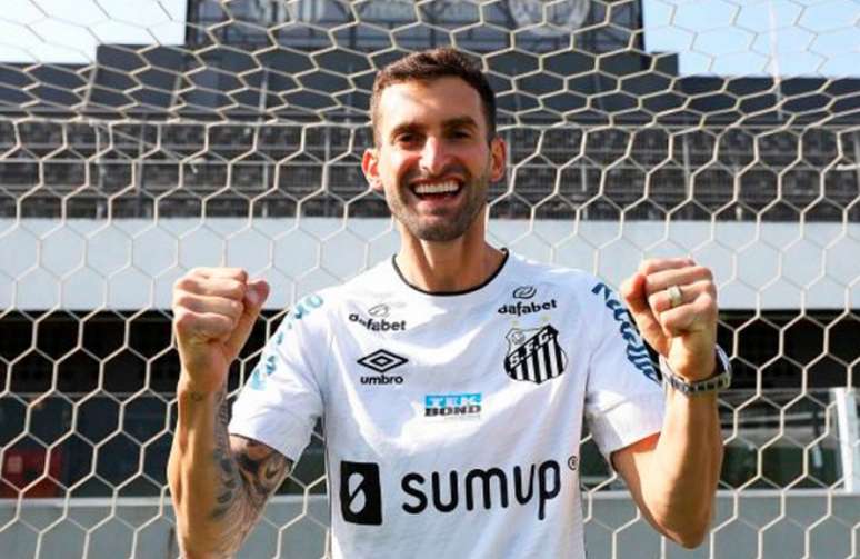 Léo Baptistão está há quase dois meses sem jogar e vai precisar de tempo (Pedro Ernesto Guerra Azevedo/Santos FC)