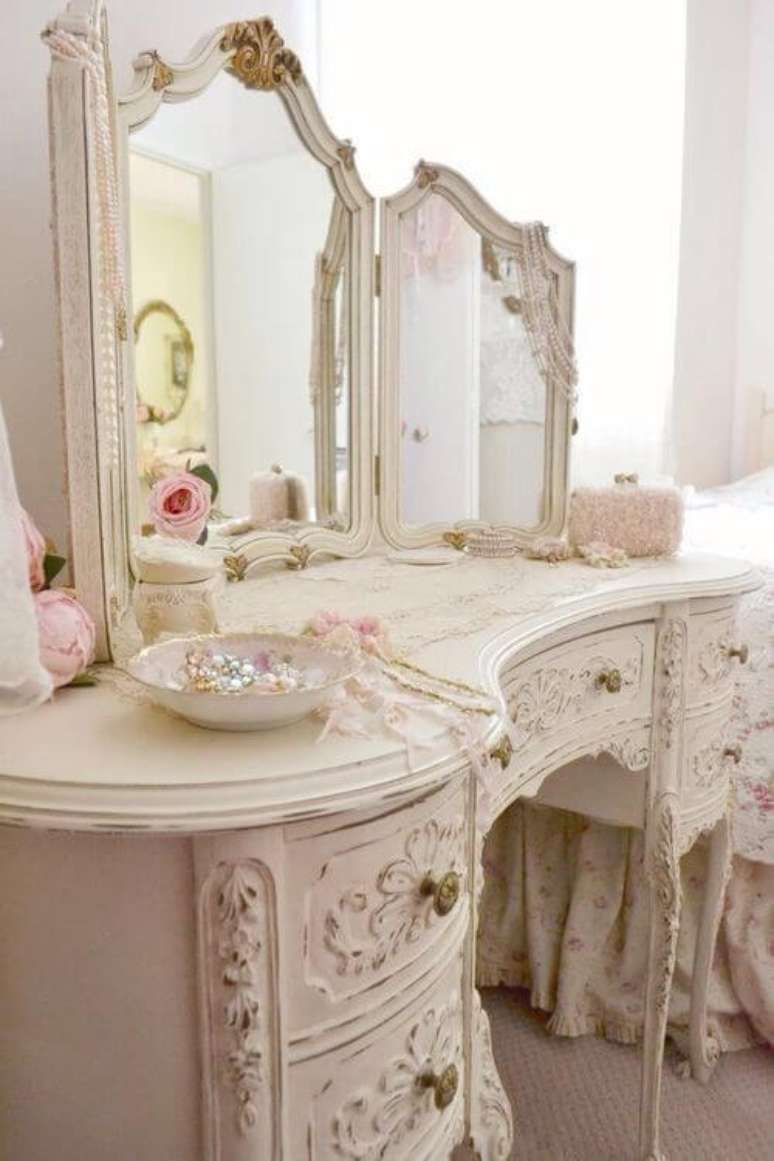 18. Decoração para quarto com móveis vintage e delicados – Foto Jadorelexie Couture