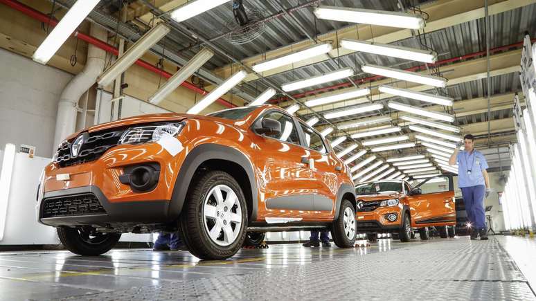 Fábrica da Renault no Paraná produz o Kwid