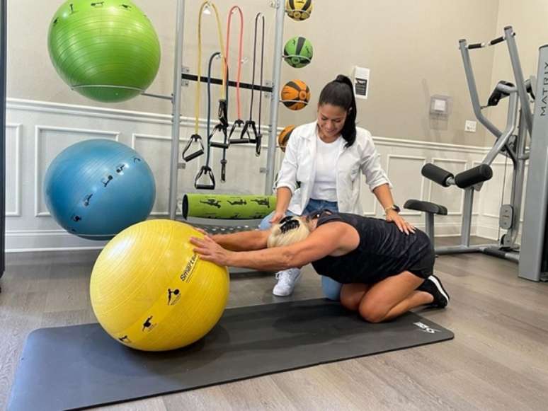 Número de quedas aumenta entre idosos; Pilates ajuda a prevenir