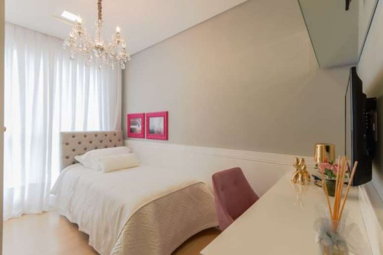 37. Quarto feminino com rodameio branco e parede cinza – Foto Lumina Residence