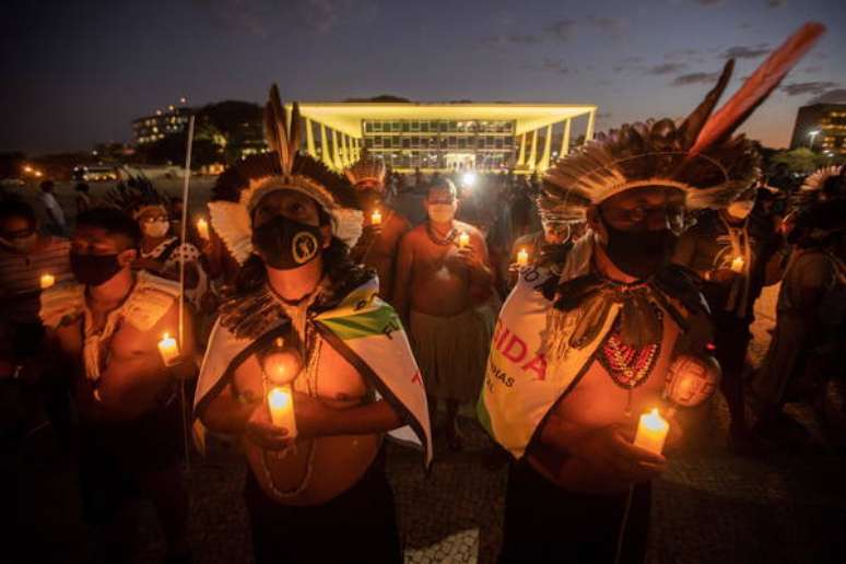 Indígenas protestam em Brasília para manter direitos sobre suas terras