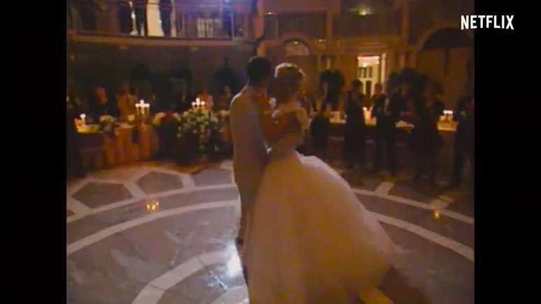 Casamento de Michael e Corinna tamb&eacute;m aparece no trailer 