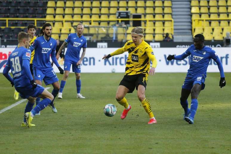 Haaland passou em branco na última partida do Borussia Dortmund (Foto: LEON KUEGELER / POOL / AFP)