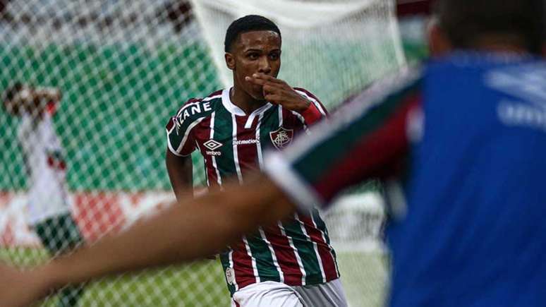 Kayky estreou no profissional do Fluminense na atual temporada (Foto: Lucas Merçon/Fluminense FC)