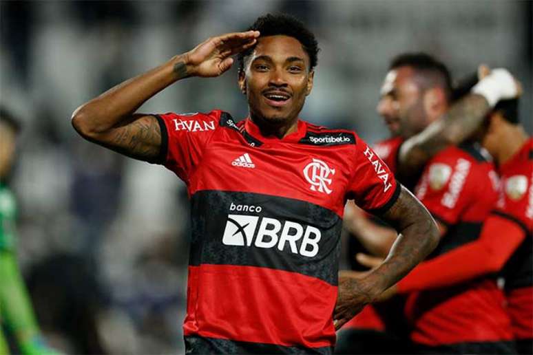 Renato Gaúcho celebra apoio da torcida do Flamengo ao jogador Isla