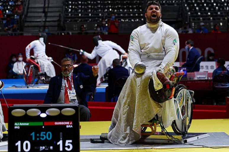 Jovane Guissone conseguiu sua segunda medalha nas Paralimpíadas, conquistando a prata na esgrima em cadeira de rodas (Foto: Fabio Chey/CPB)