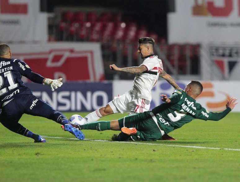 Rigoni foi expulso no fim da partida contra o Palmeiras pelo Brasileirão (Foto: Rubens Chiri/saopaulofc.net)