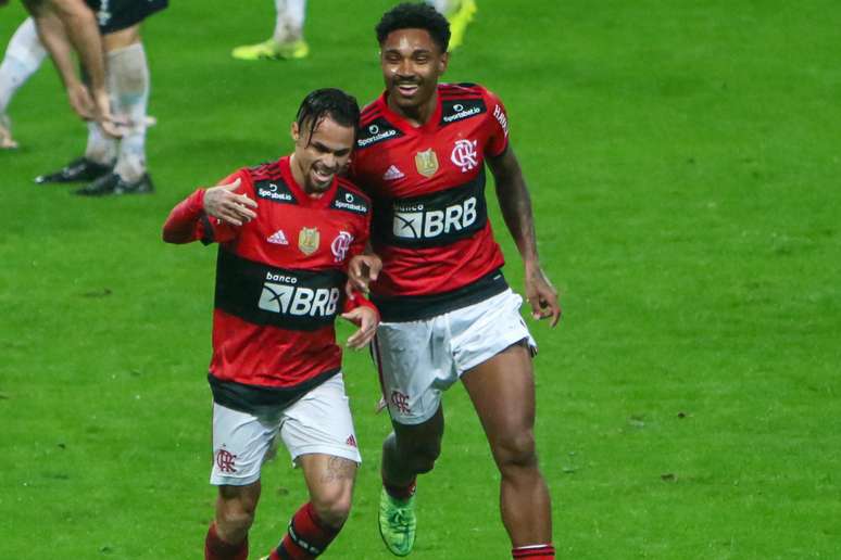 Flamengo atropela o Grêmio em goleada e encaminha vaga