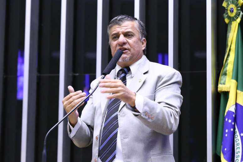 TSE cassa deputado 'Boca Aberta' e manda suplente assumir