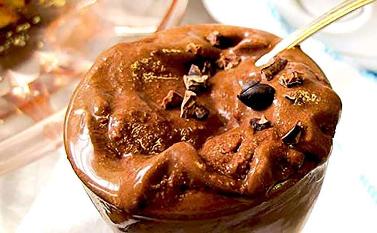 Sorvete de chocolate cremoso e sem leite!