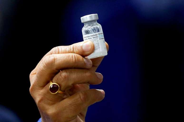 Frasco da vacina indiana contra Covid-19 Covaxin em Nova Délhi
16/01/2021 REUTERS/Adnan Abidi