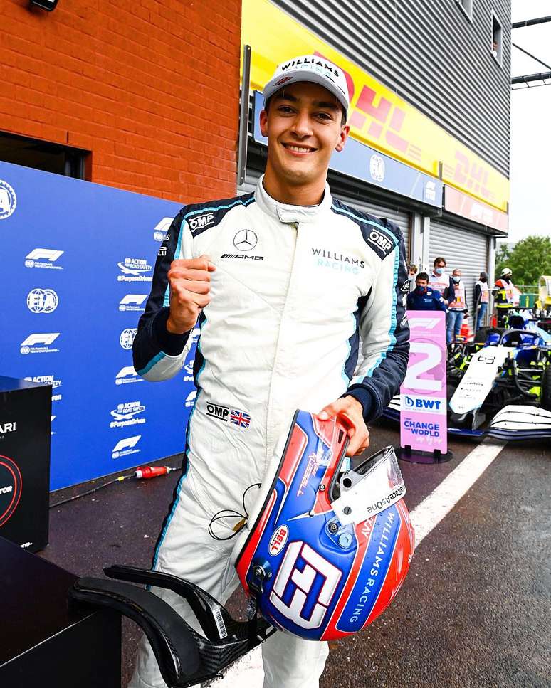 George Russell festeja a primeira fila surpreendente do GP da B&eacute;lgica 