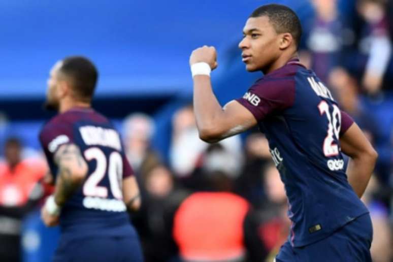 Mbappé assinou com o PSG na temporada 17/18 (Foto: Franck Fife / AFP)