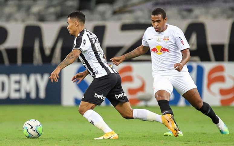 A briga entre Galo e Massa Bruta é pela parte de cima da tabela no Brasileirão- (Foto: Pedro Souza / Agência Galo / Atlético)