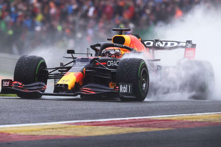 Max Verstappen puxa pelotão da F1 em Spa-Francorchamps 