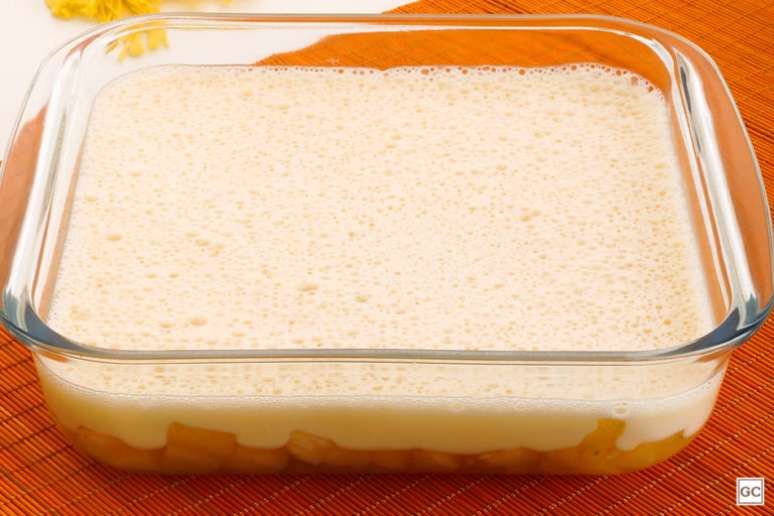 Guia da Cozinha - Mousse de abacaxi com pedaços