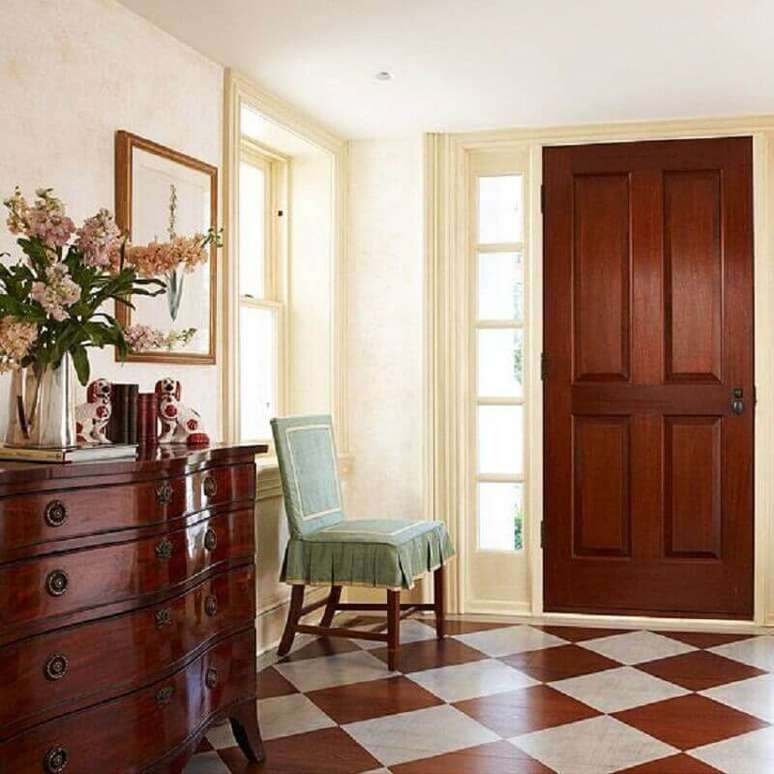 42. Piso xadrez marrom e bege para decoração de casa com estilo clássico – Foto: Better Homes and Gardens