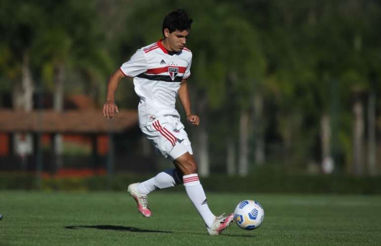 João Moreira falou sobre convocação para a base portuguesa e fase no São Paulo (Foto: Rahel Patrasso/Saopaulofc)