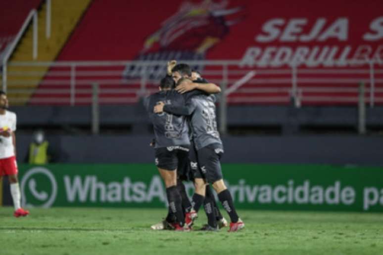 O time mineiro não desistiu de buscar seu gol em momento algume saiu com um ponto fora de casa-(Pedro Souza/Atlético-MG)