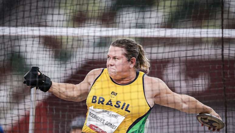 Elizabeth Gomes bate o recorde mundial e fatura a medalha de ouro em Tóquio Wander Roberto CPB