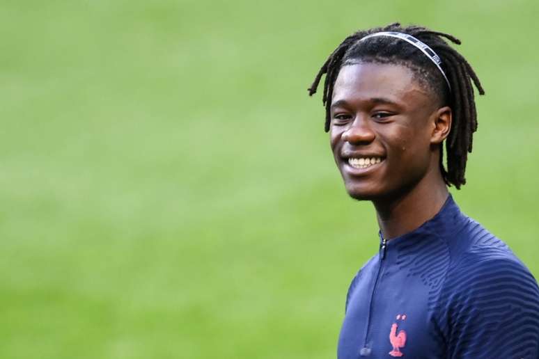 Camavinga é apontado como promessa e já atuou pela seleção principal da França (Foto: FRANCK FIFE / AFP)
