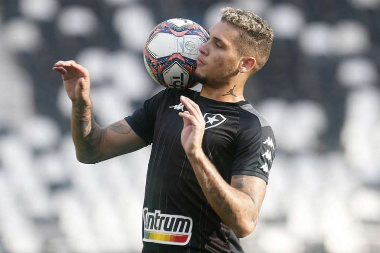 Rafael Navarro em ação pelo Botafogo (Foto: Vítor Silva/Botafogo)