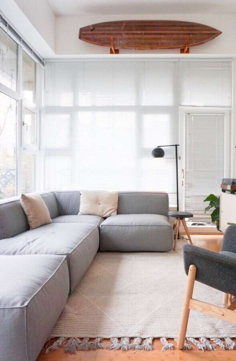 12. Tipos de sofás de canto para decoração de sala minimalista – Foto: Decor Fácil