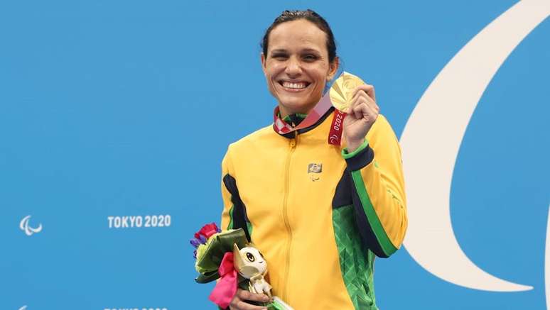 Carol Santiago celebra sua segunda medalha de ouro nos Jogos Paral&iacute;mpicos de T&oacute;quio Miriam Jeske CPB