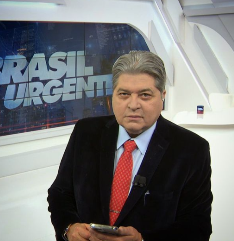 Datena citou as dificuldades que o povo brasileiro vem passando.