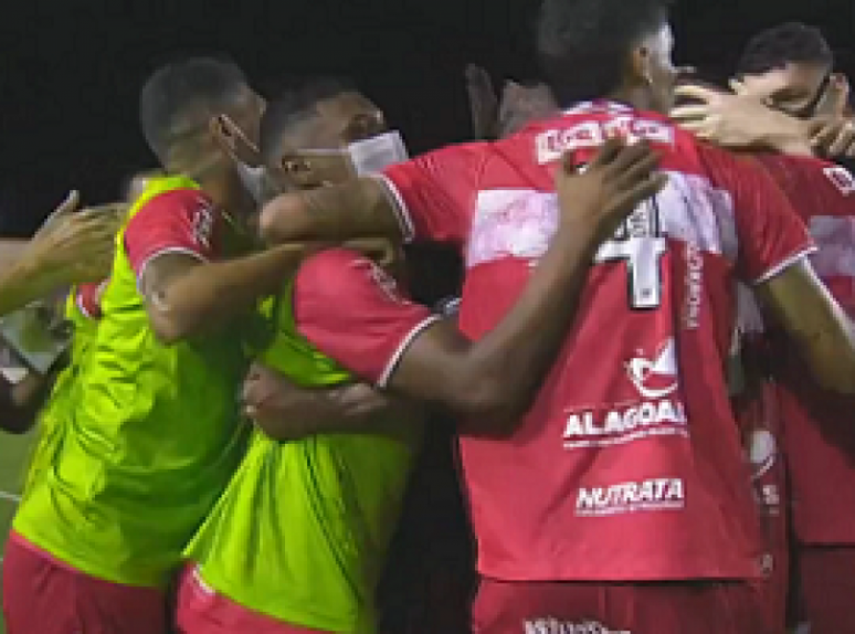 Jogadores do Galo comemoram o gol marcado por Júnior Brandão, ainda no primeiro tempo(Foto: Reprodução/SporTV)