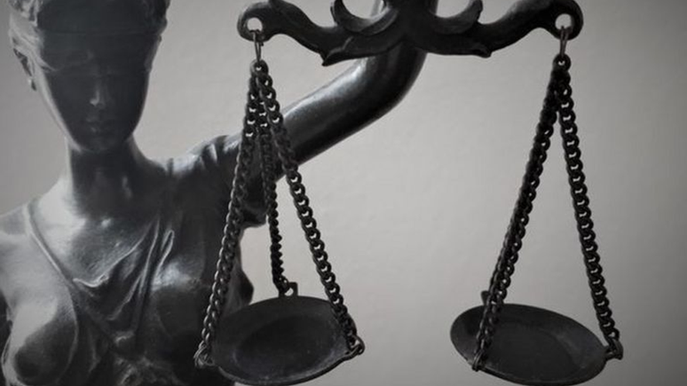 V&iacute;deo de novembro de 2015 se tornou alvo de a&ccedil;&otilde;es movidas por garotas que aparecem brigando na sa&iacute;da da escola