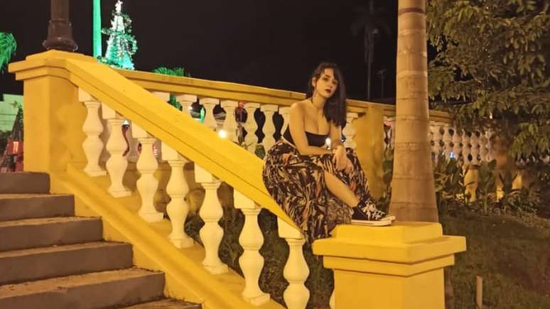 "Hoje vivo intensamente", diz Lara, ap&oacute;s ficar reclusa depois que se tornou meme