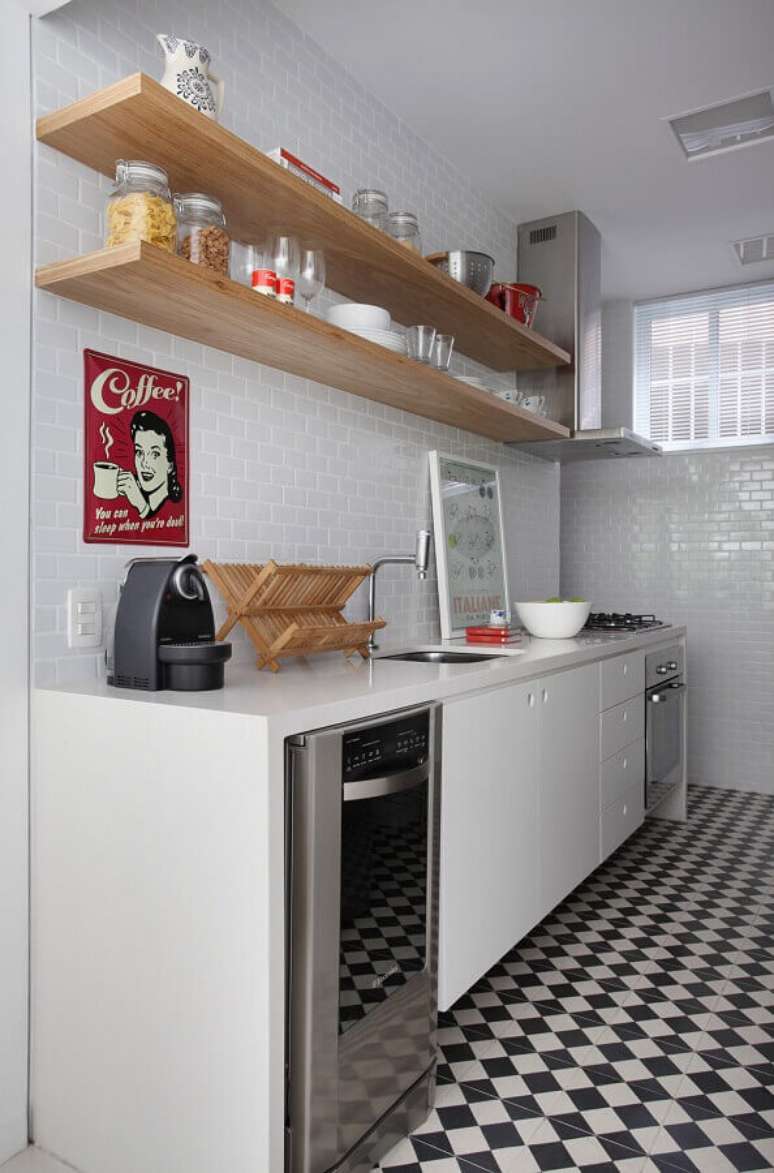 15. Decora&ccedil;&atilde;o clean com metro white e gabinete de cozinha branco &ndash; Foto: Todo Dia Arquitetura
