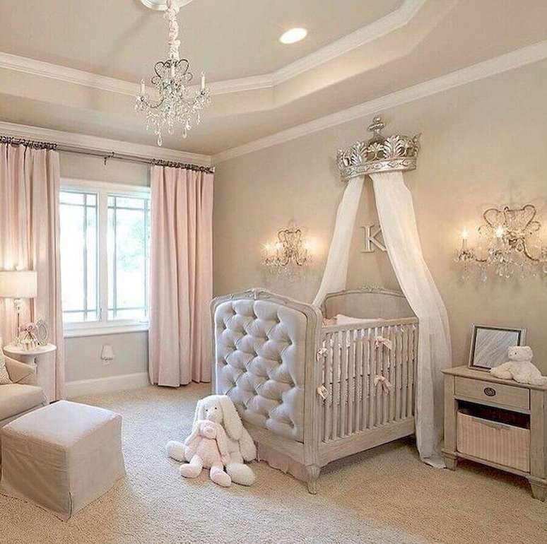 9. Dossel coroa para decoração de quarto de bebe clássico – Foto: Home Fashion Trend